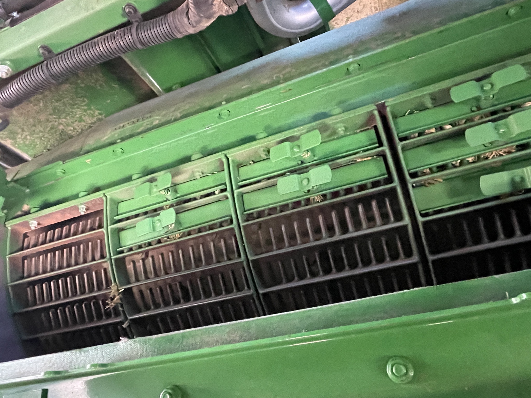 2014 John Deere S670 Image 26