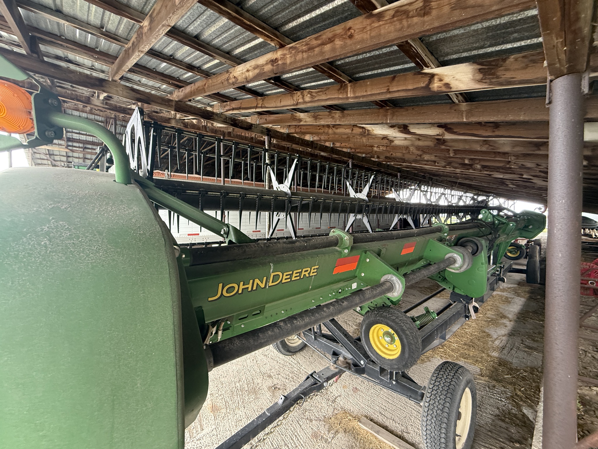 2014 John Deere S670 Image 28