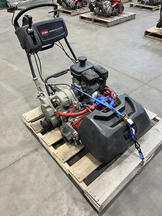 Used 2013 Toro FLEX 2100 Walking Greens Mowers at Horizon Ag & Turf in Calgary, AB - Photo2