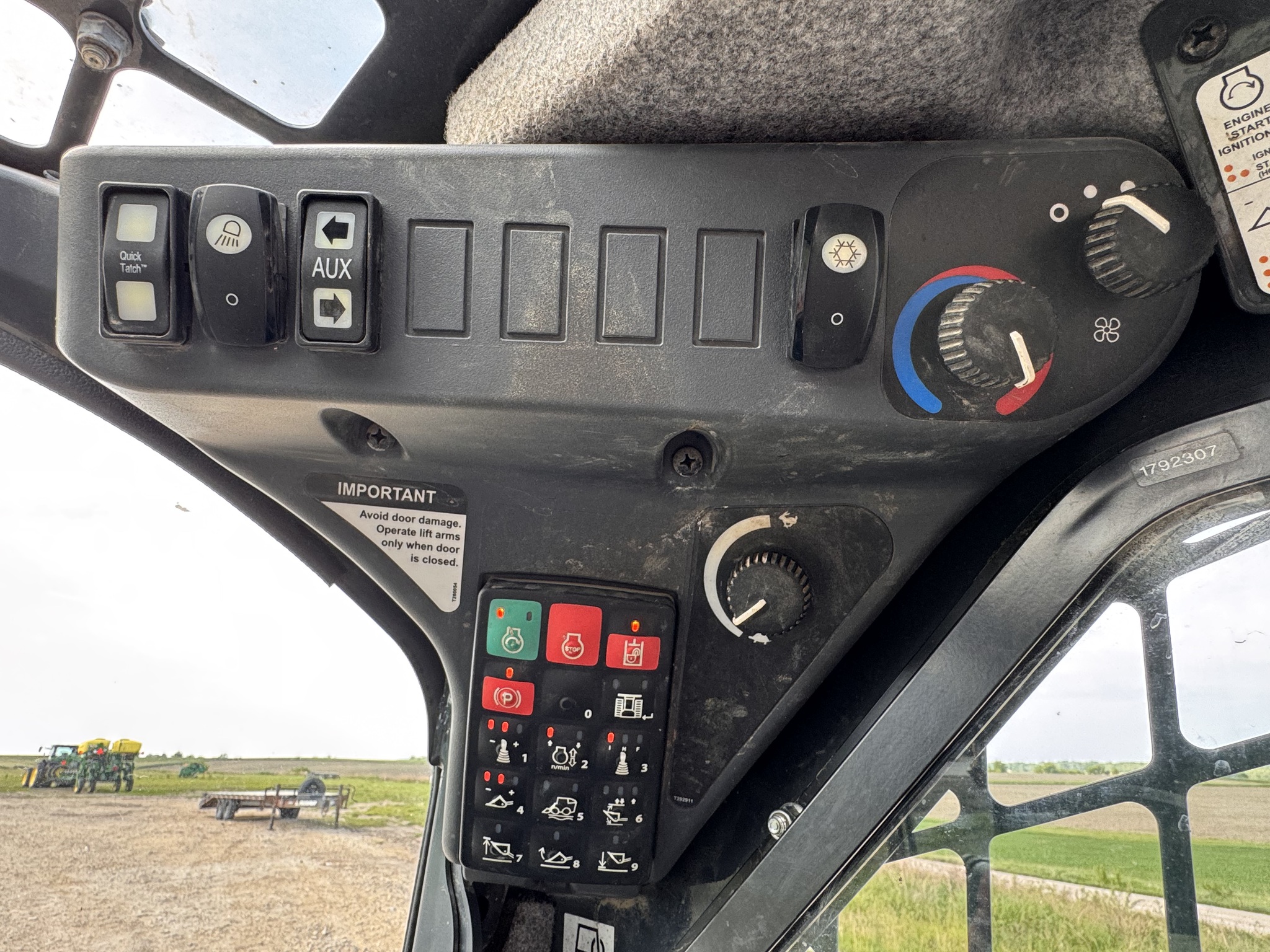 2023 John Deere 333G Image 15