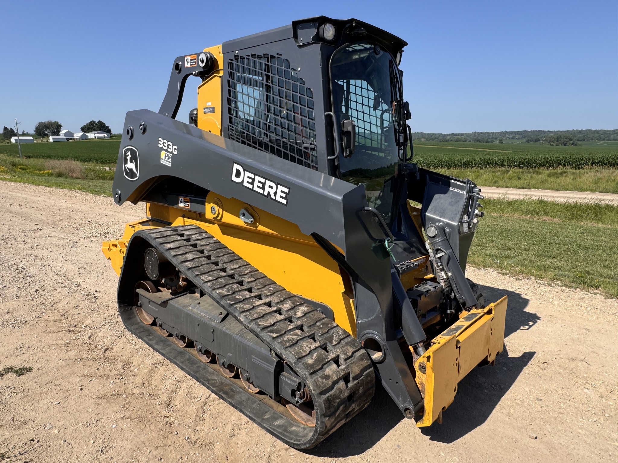 2023 John Deere 333G Image 3
