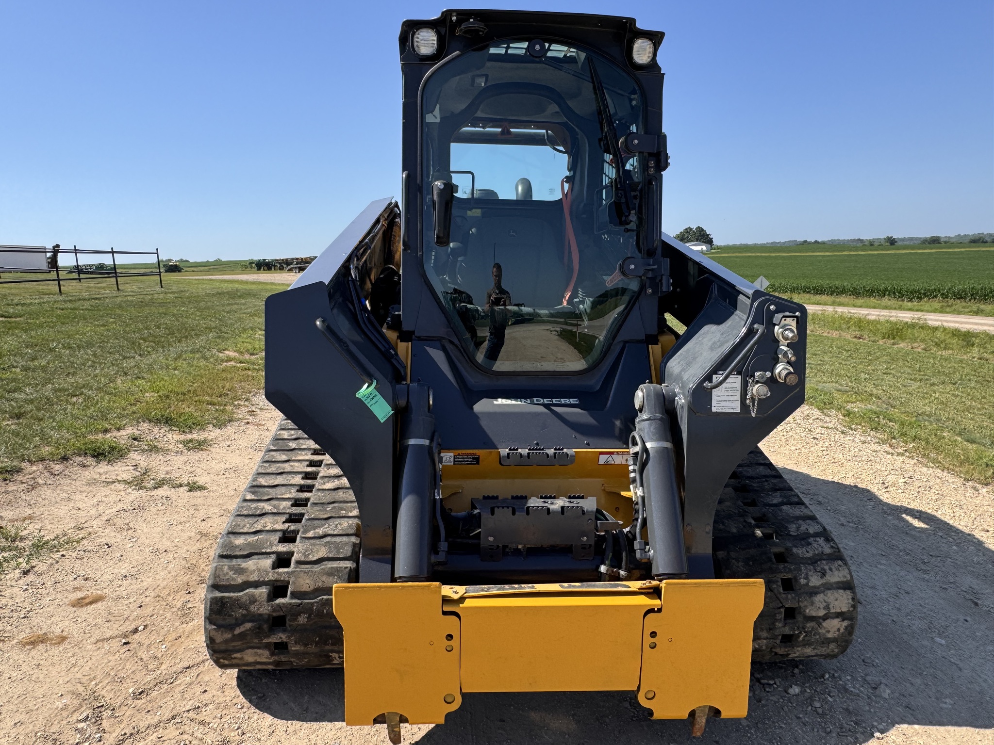 2023 John Deere 333G Image 4