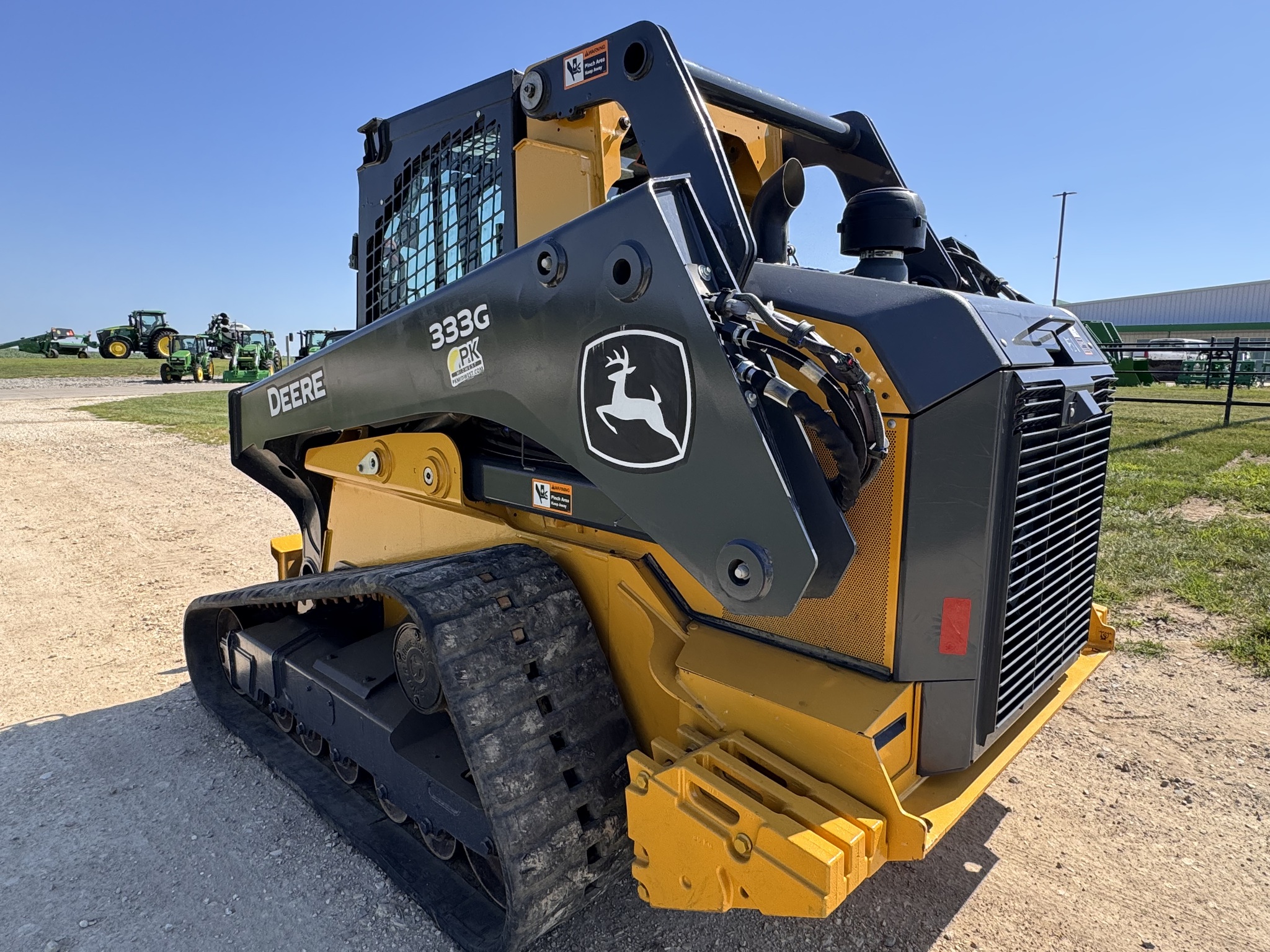 2023 John Deere 333G Image 6
