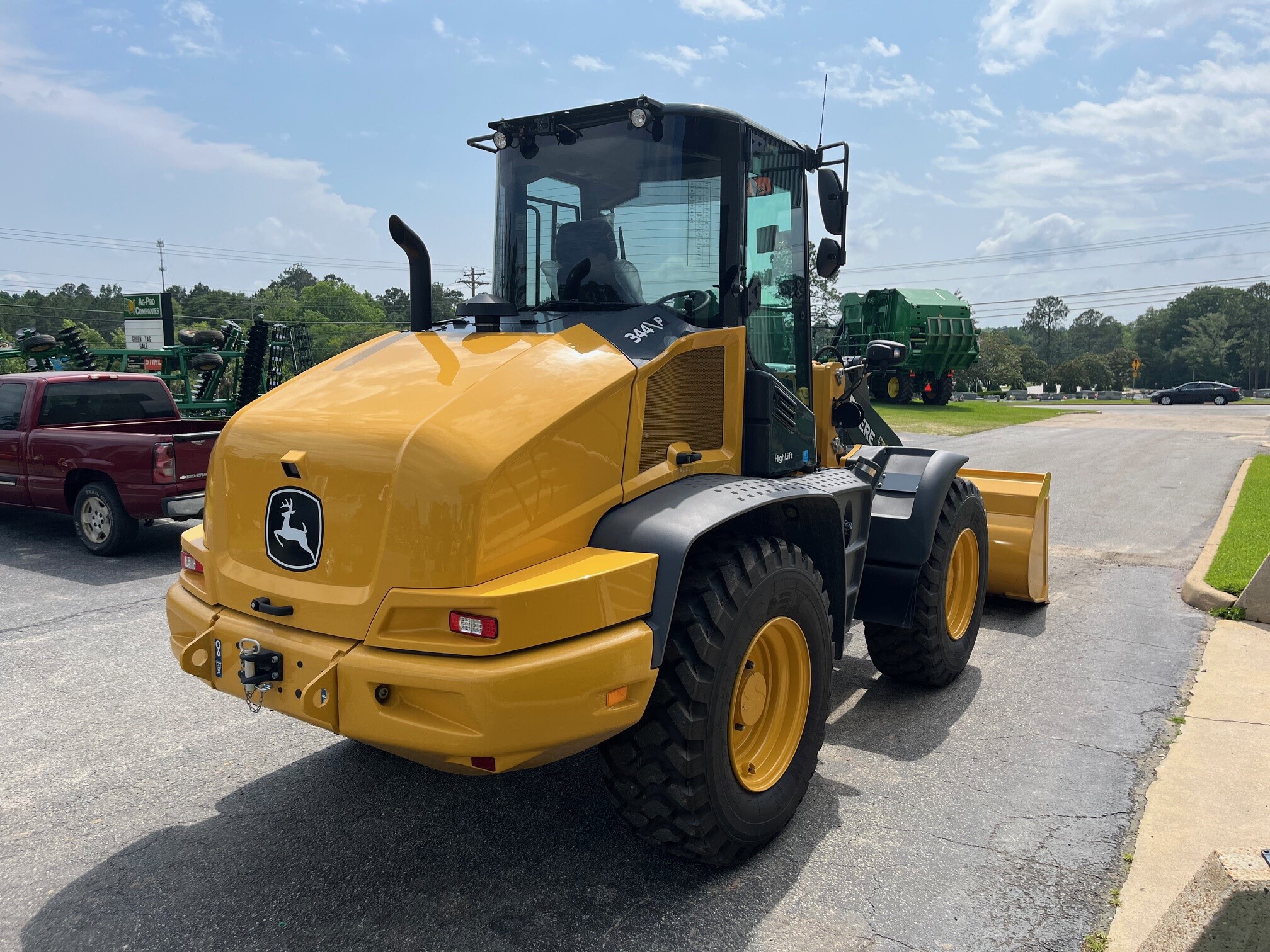 2025 John Deere 344 P Image 4
