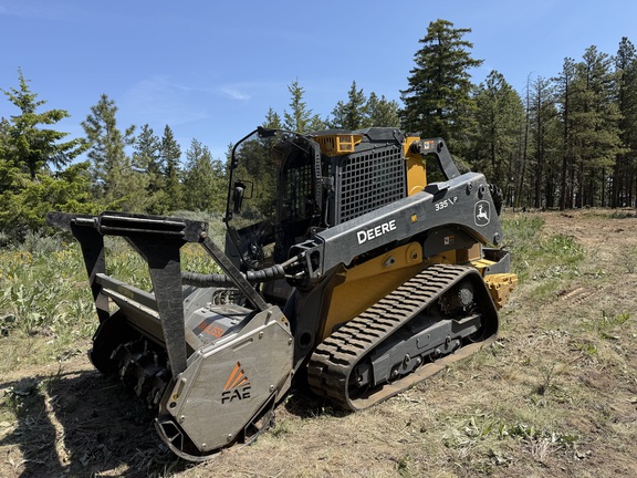 Photo of a 2024 John Deere 335 P