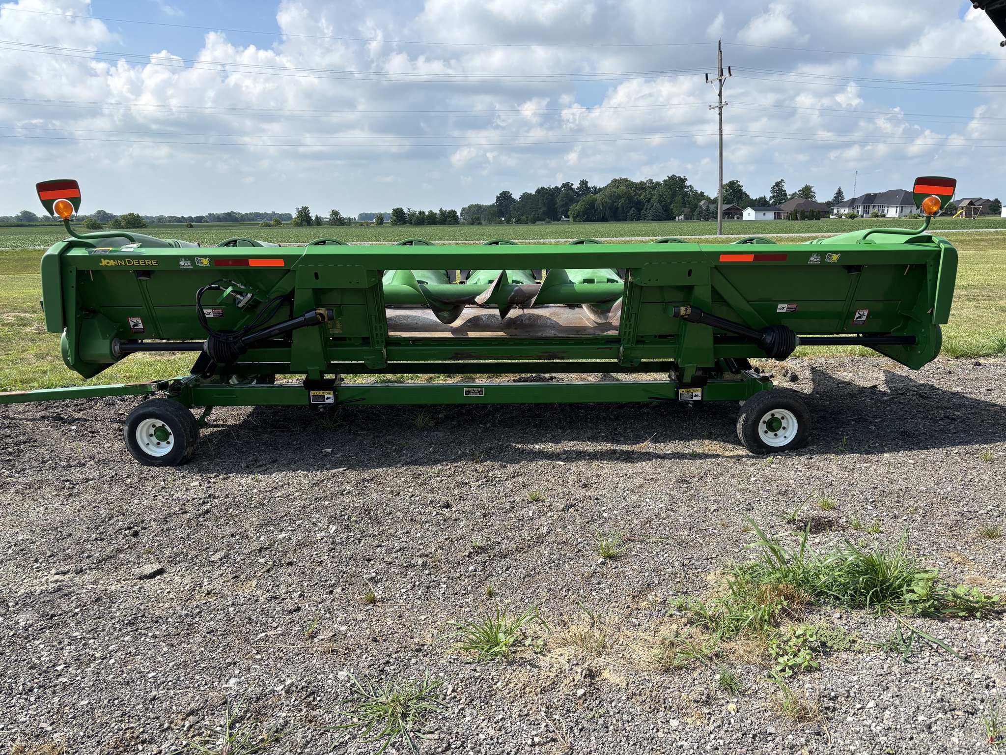2010 John Deere 608C Image 4