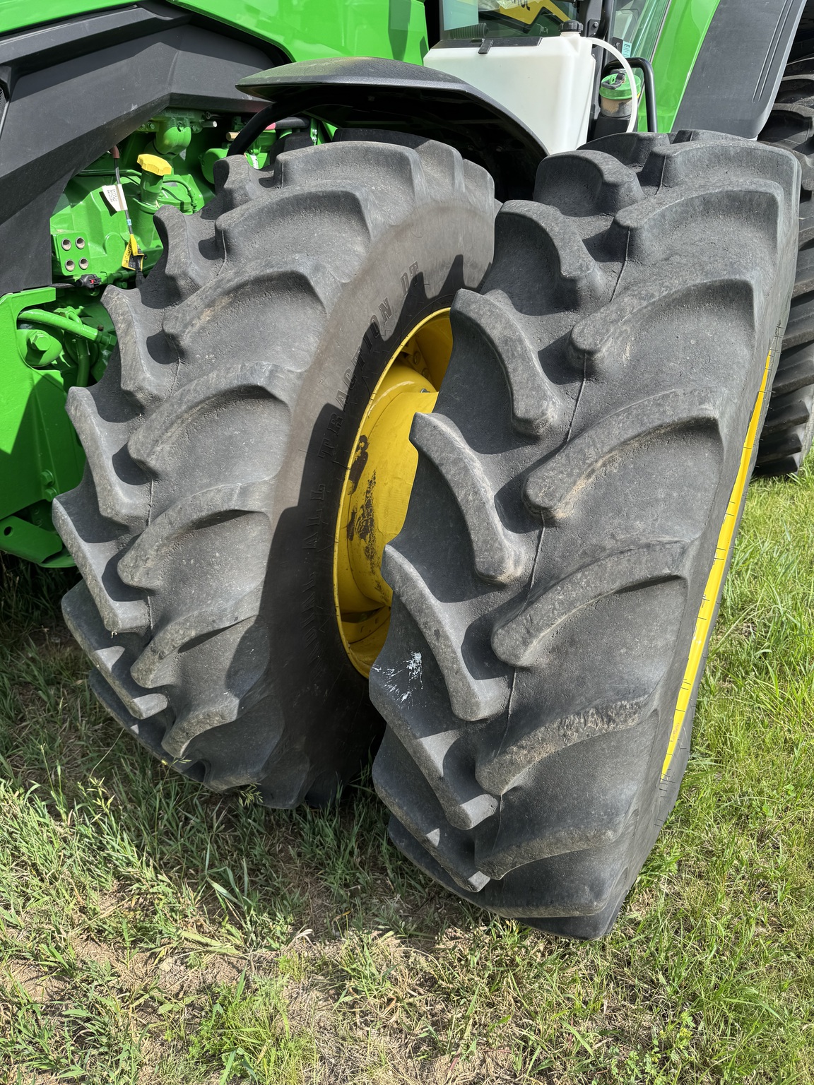 2024 John Deere 8R 370 Image 17
