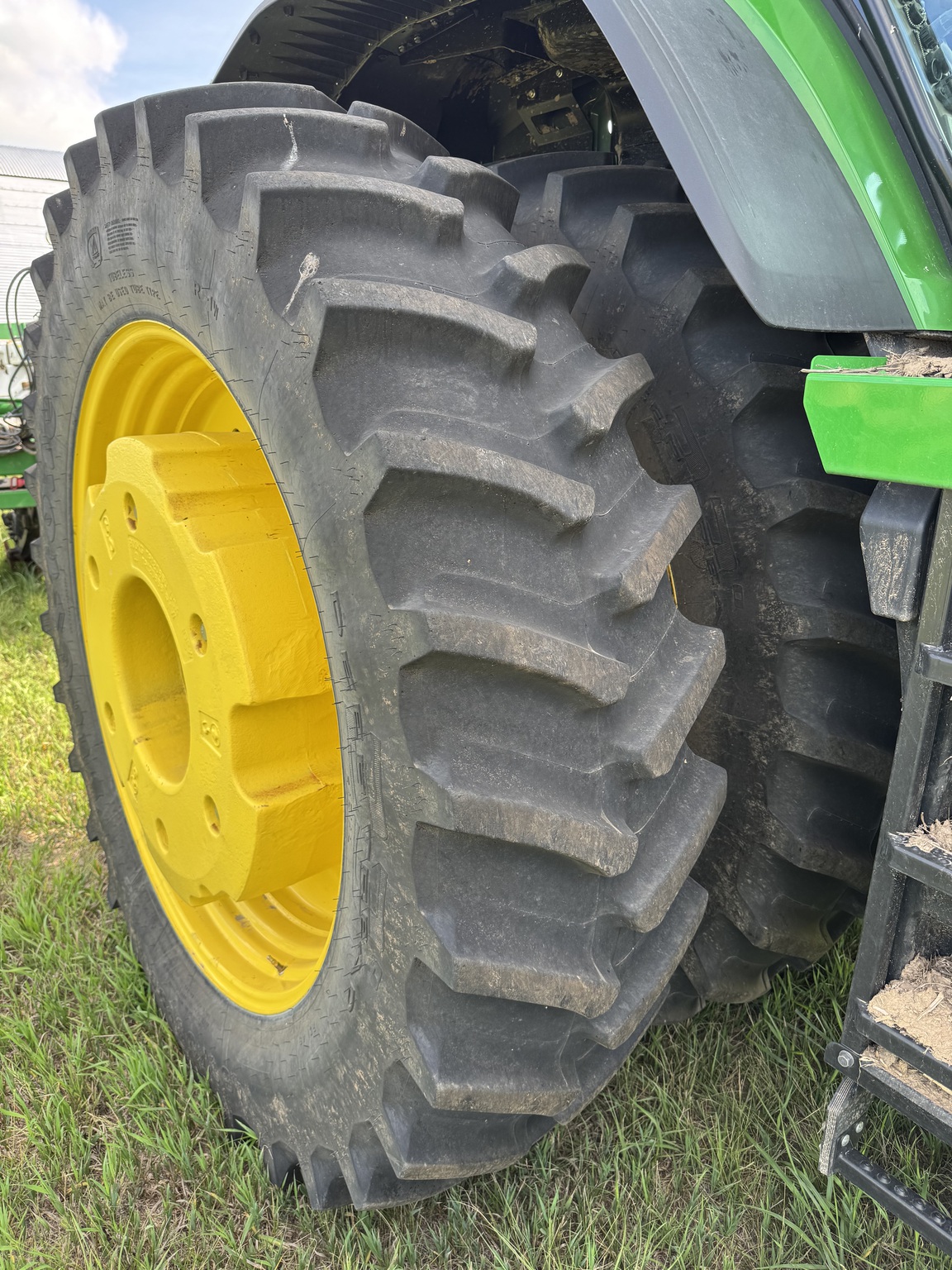 2024 John Deere 8R 370 Image 14