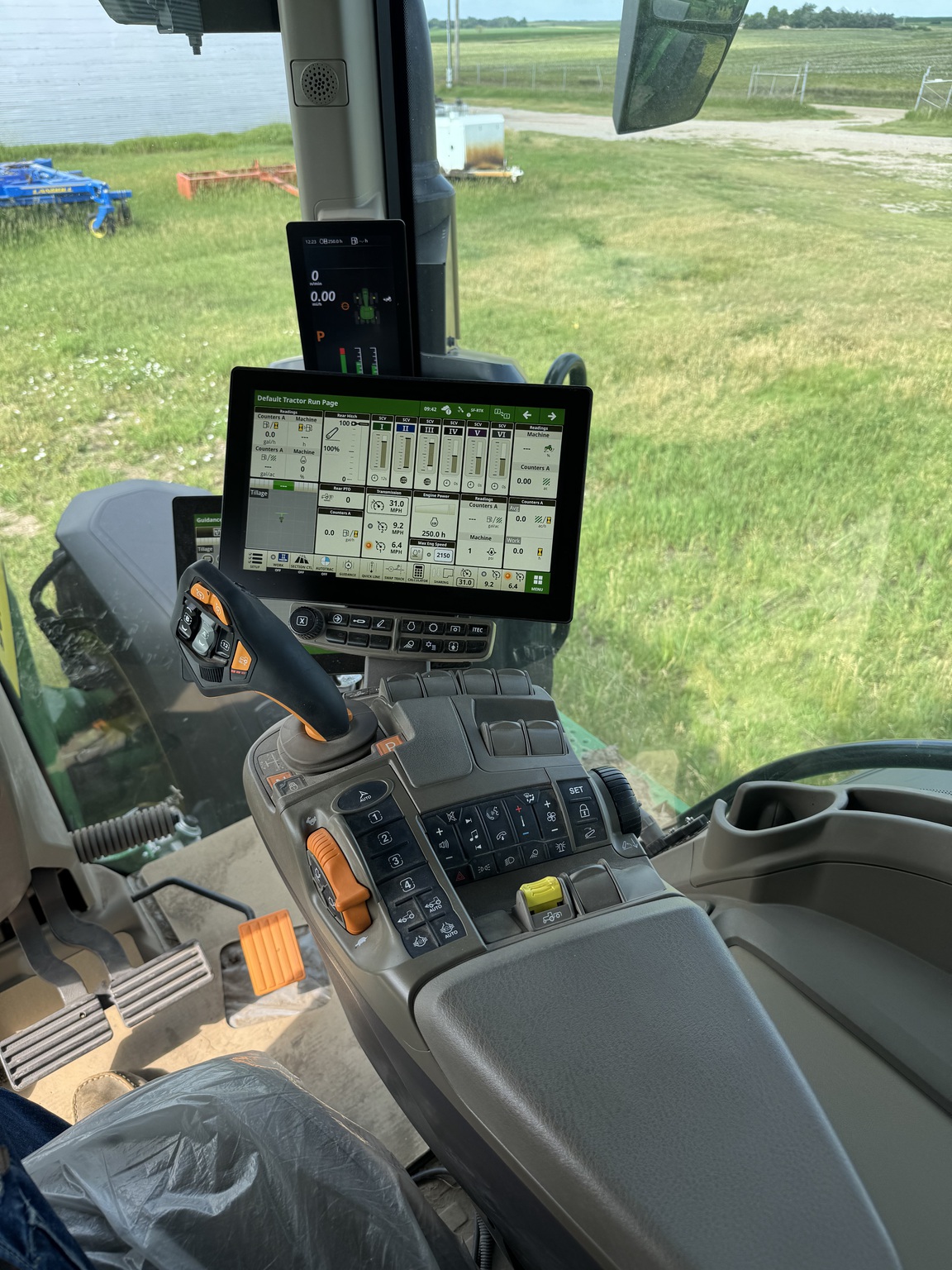 2024 John Deere 8R 370 Image 7
