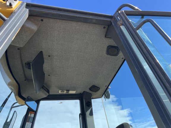 2018 John Deere 244K-II - Photo25