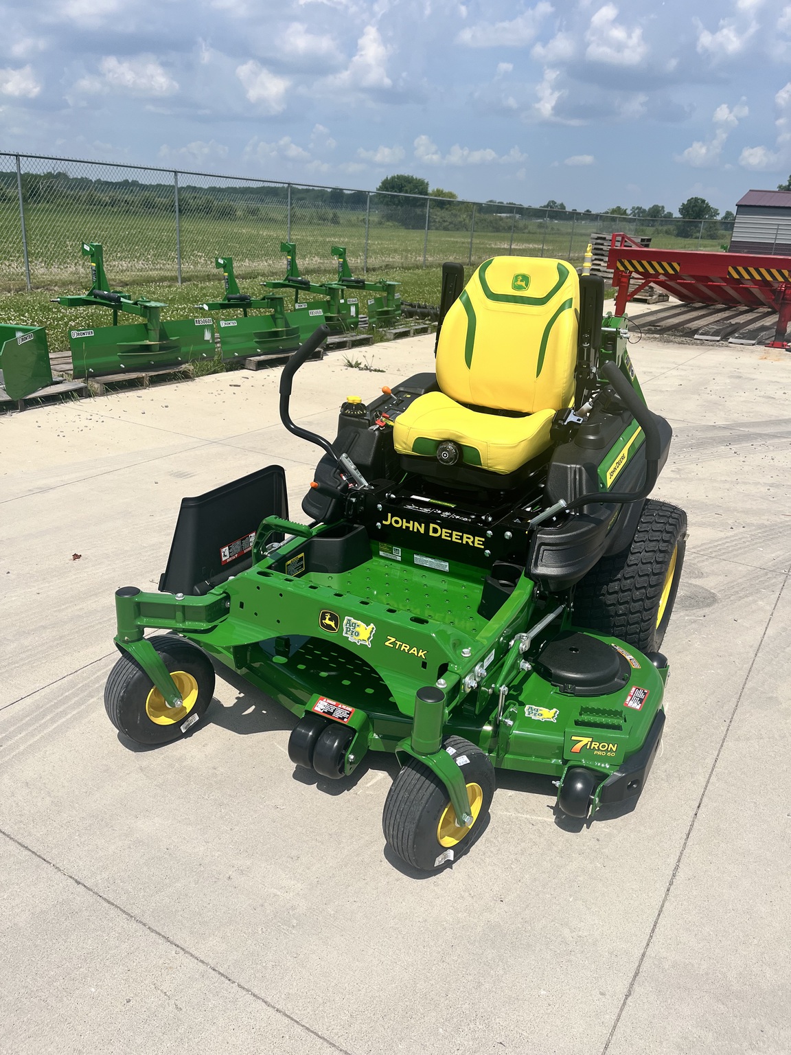 2025 John Deere Z965M Image 1
