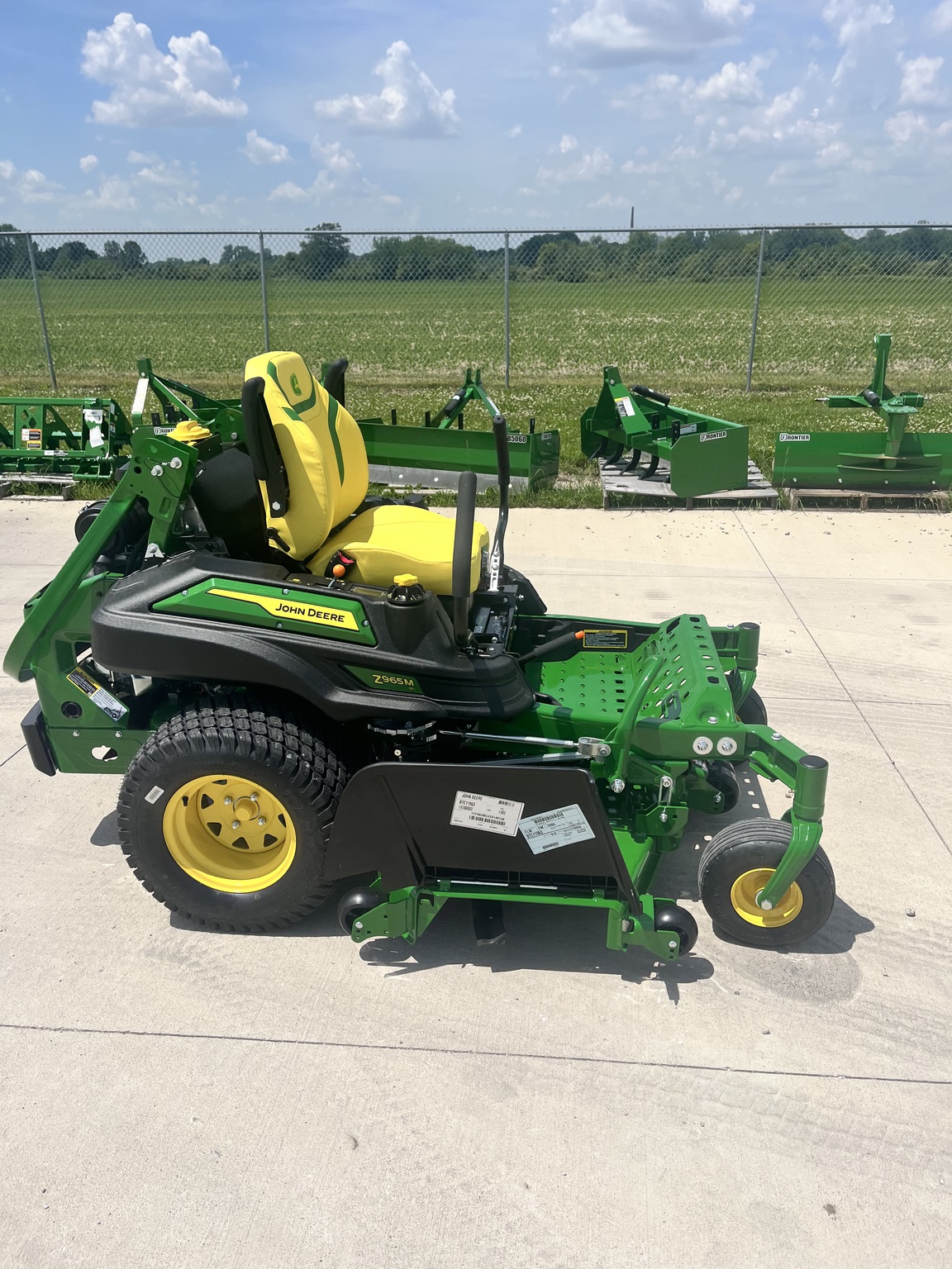 2025 John Deere Z965M Image 6