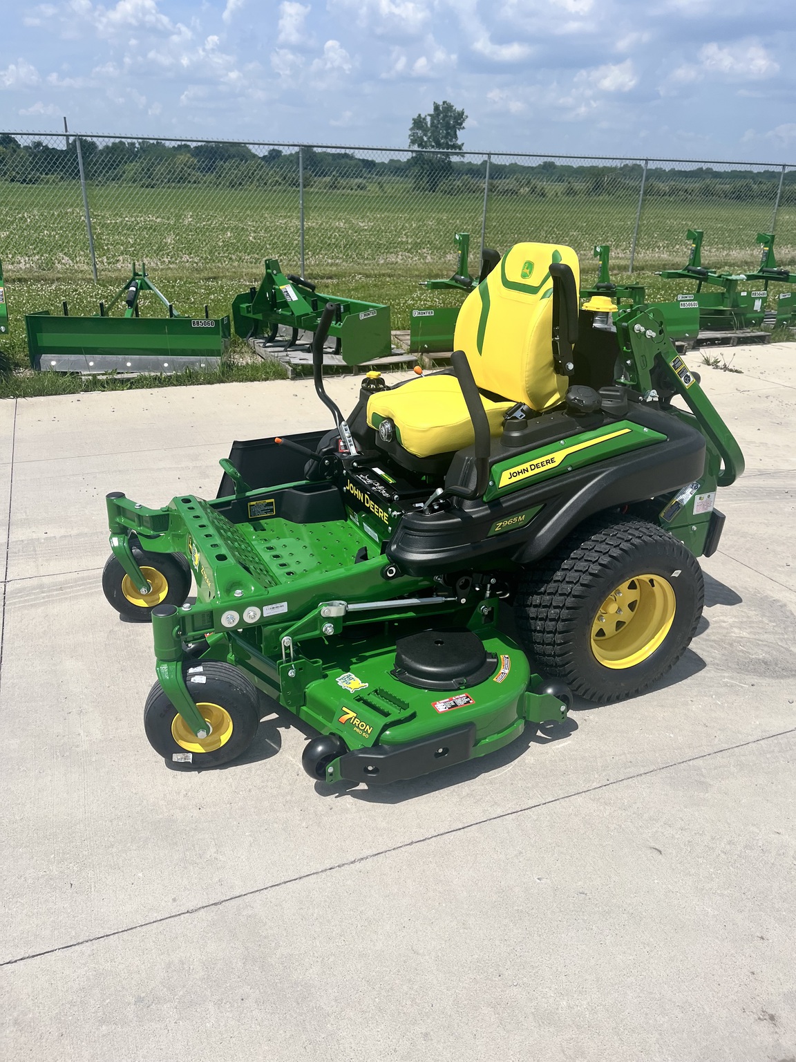 2025 John Deere Z965M Image 2