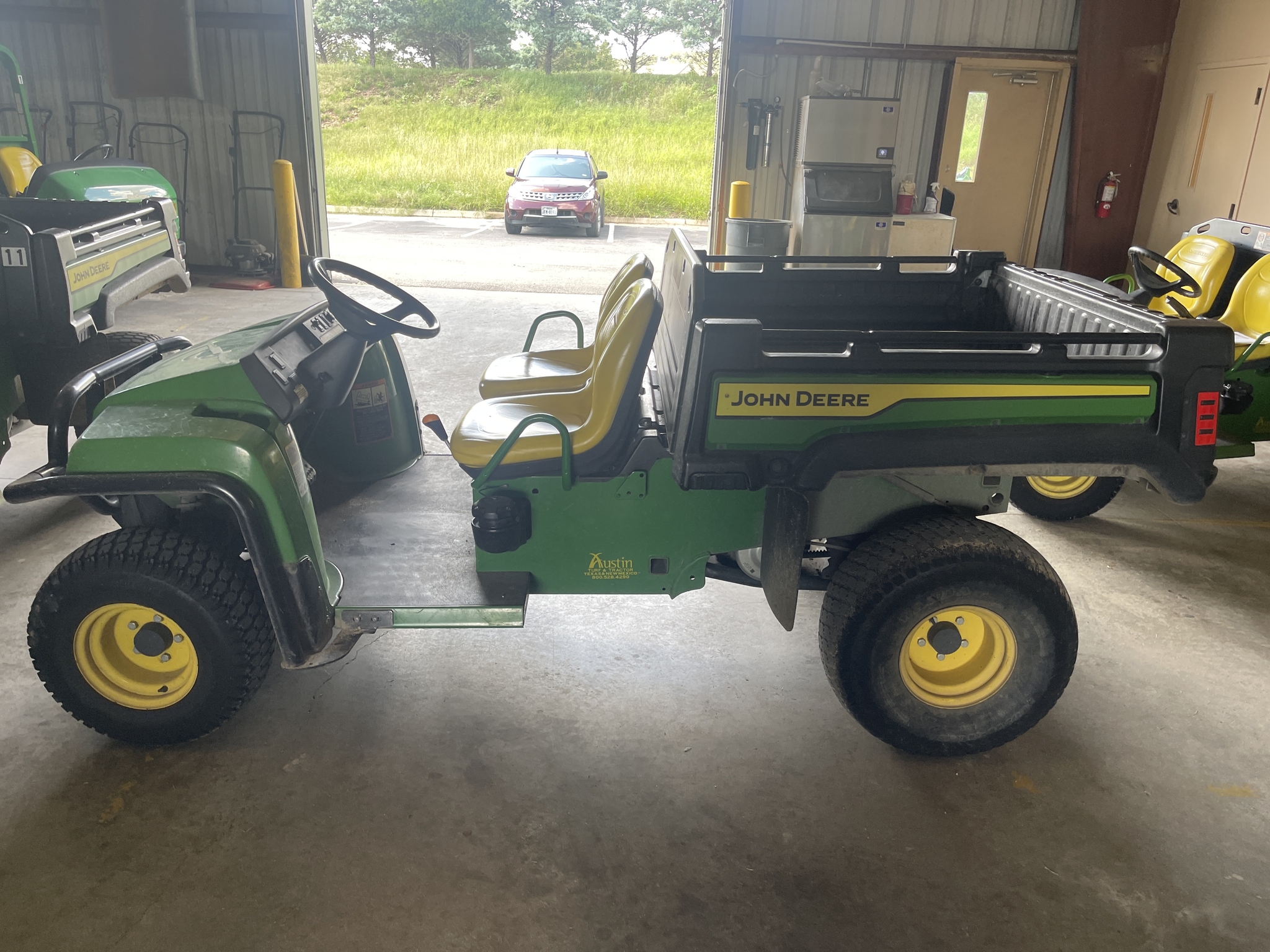 2021 John Deere Tx Turf Image 1