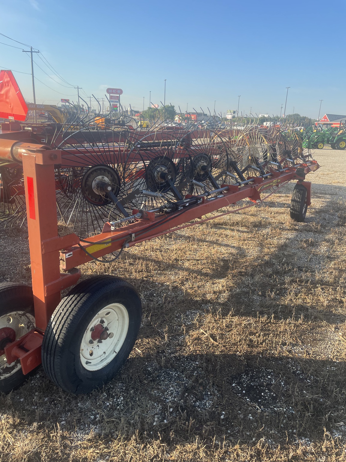2019 H&S HC4114 Image 2