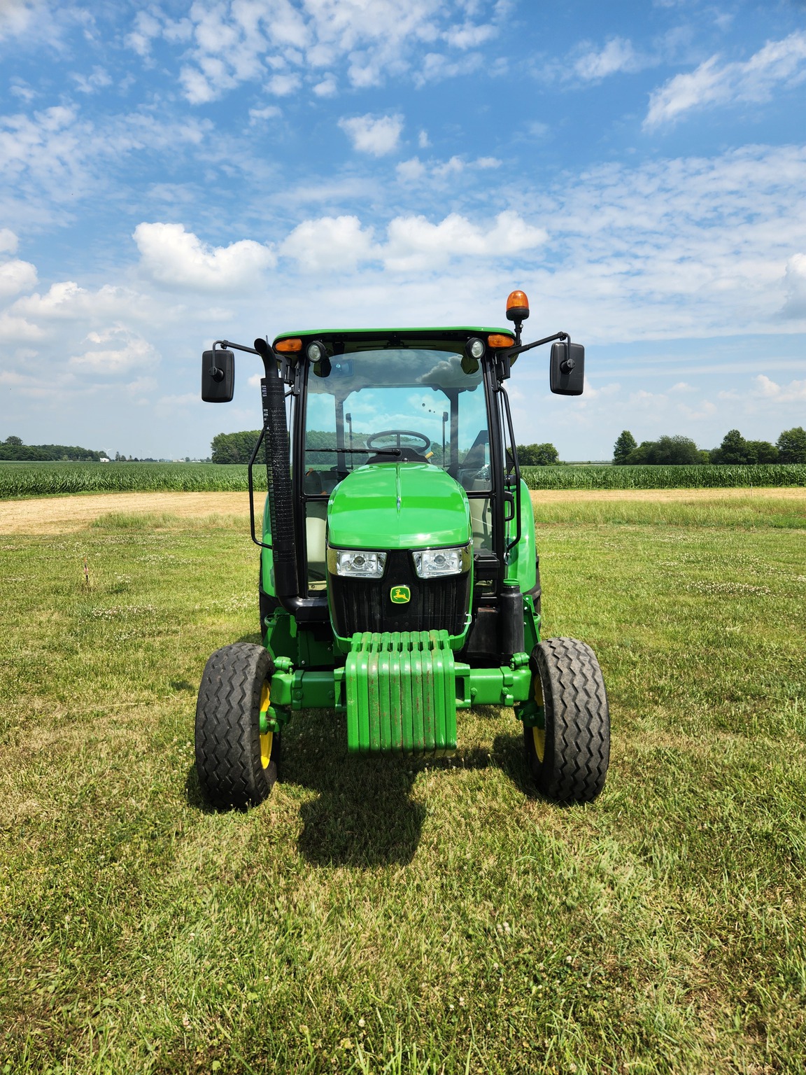 2020 John Deere 5075E Image 2