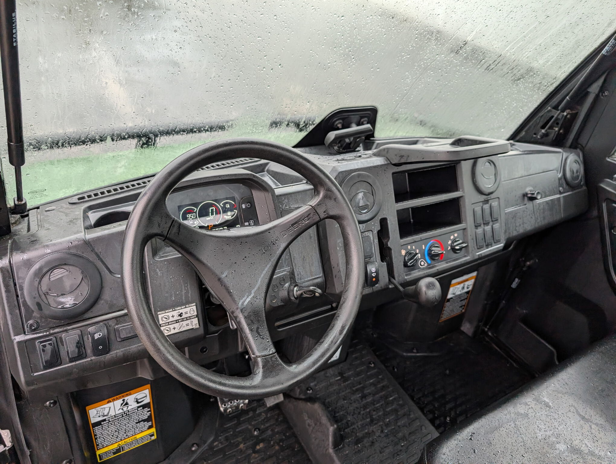  2022 John Deere XUV 835M at Heritage Tractor in Lamar, MO