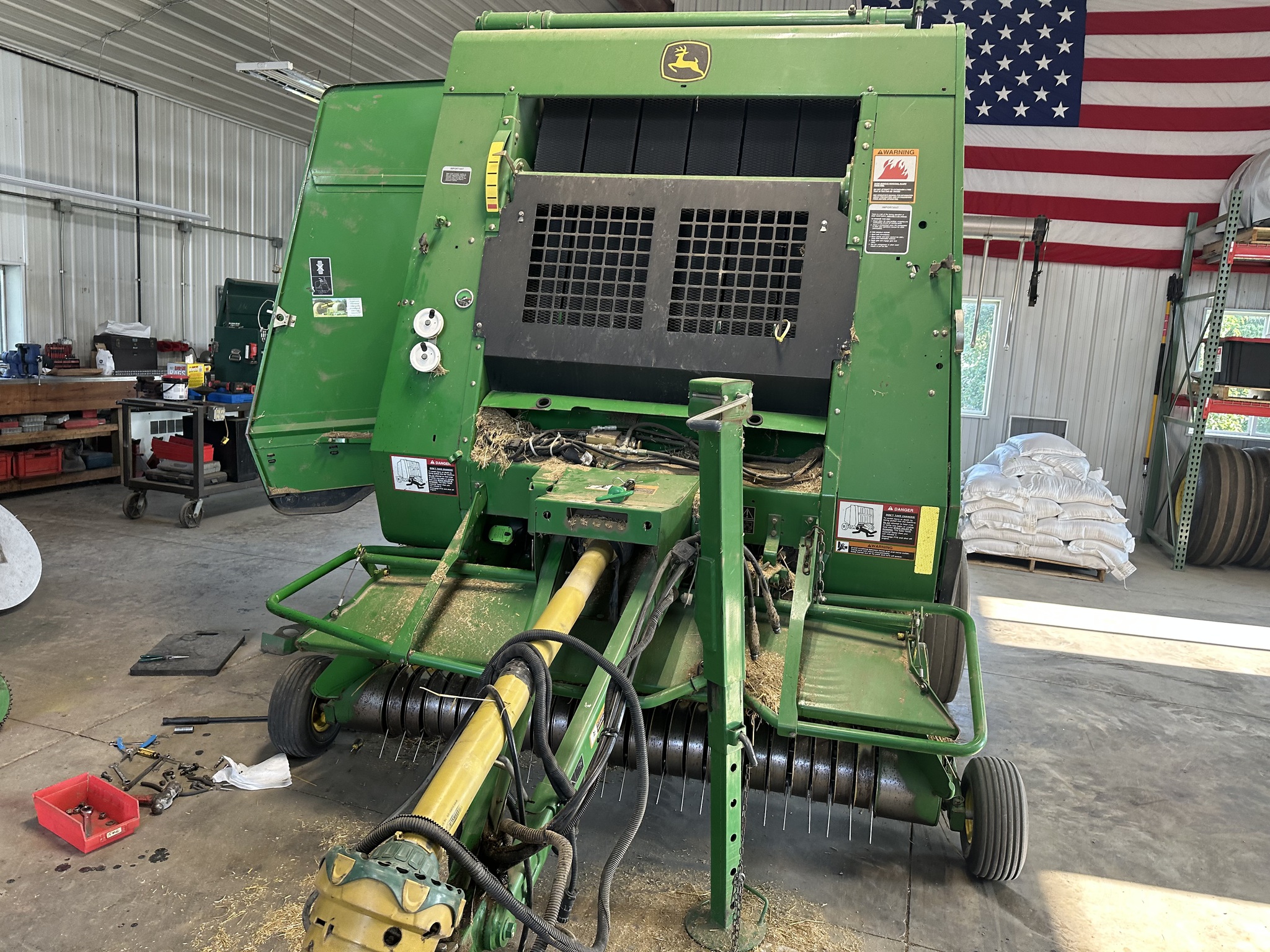 2007 John Deere 582 Silage Special Image 3