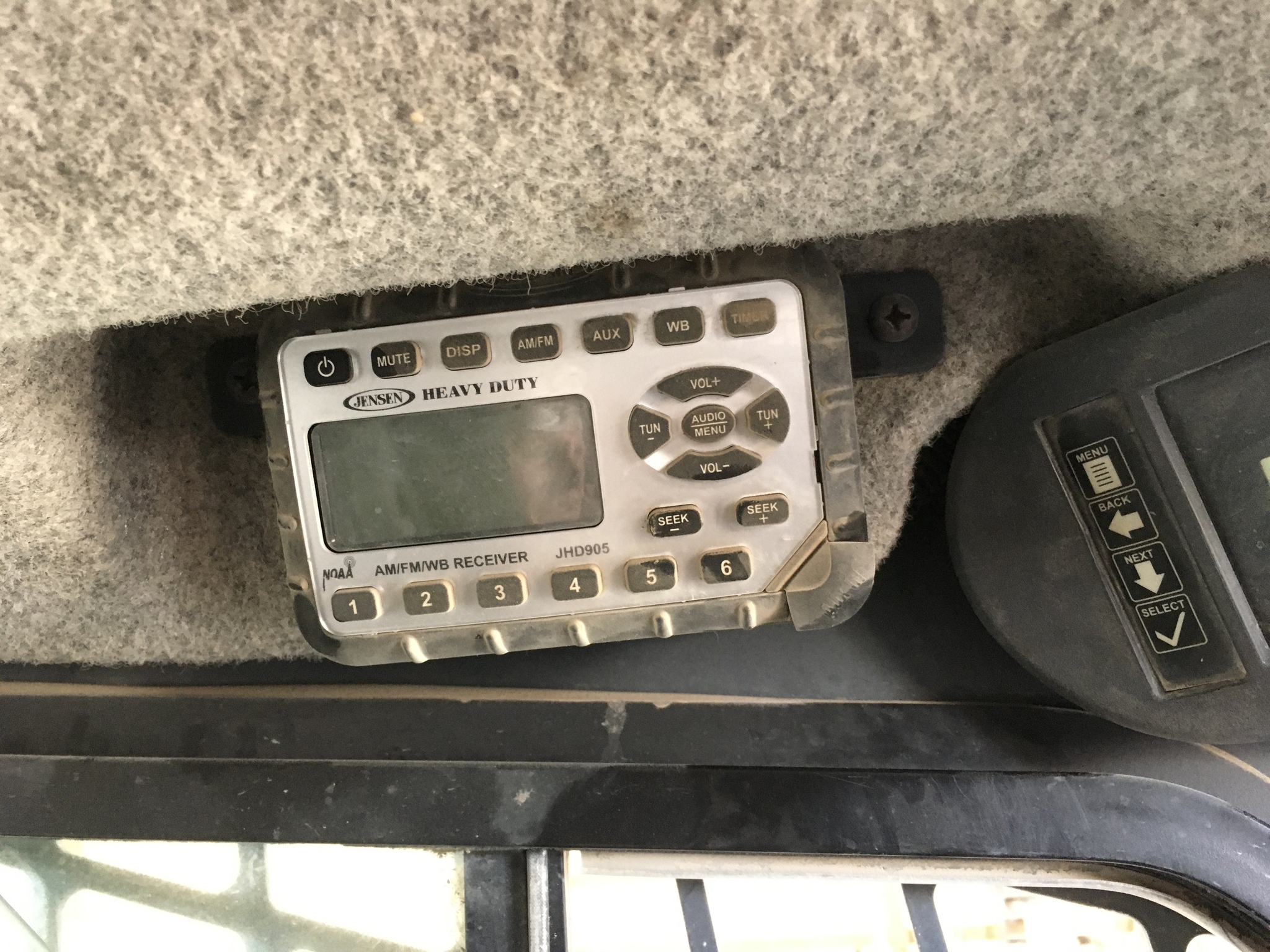 2015 John Deere 333E Image 8
