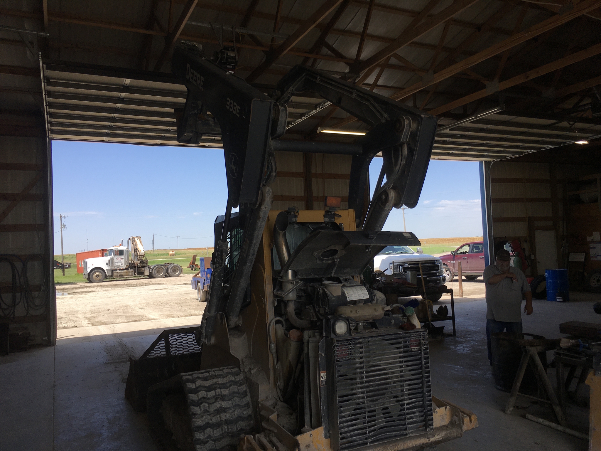 2015 John Deere 333E Image 3