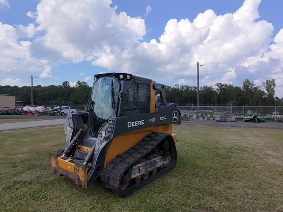2022 John Deere 325G Photo 7