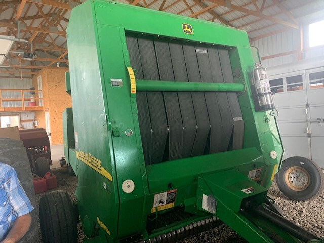 2002 John Deere 567 Image 1