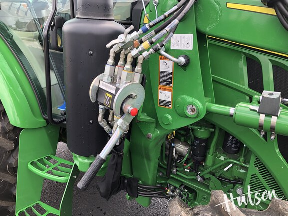 Photo of 2024 John Deere 5105M