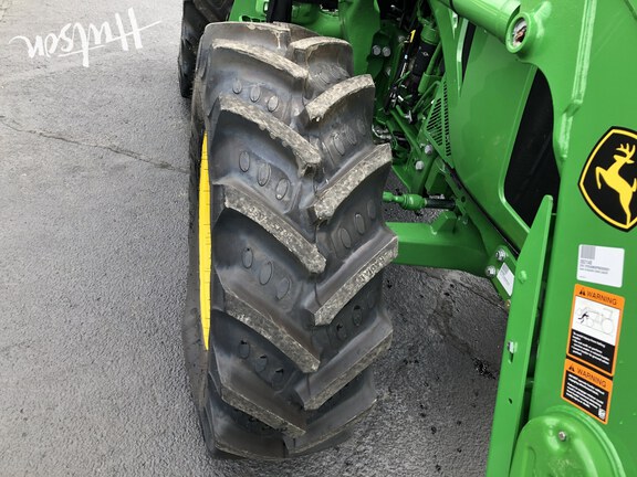 Photo of 2024 John Deere 5105M