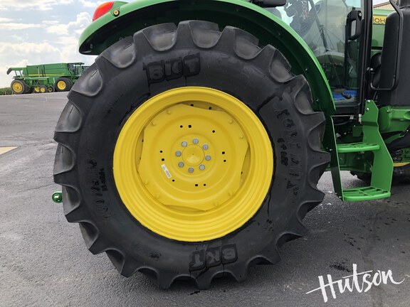 Photo of 2024 John Deere 5105M