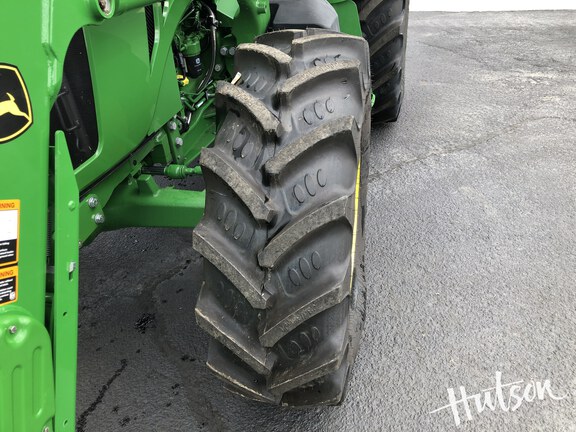 Photo of 2024 John Deere 5105M