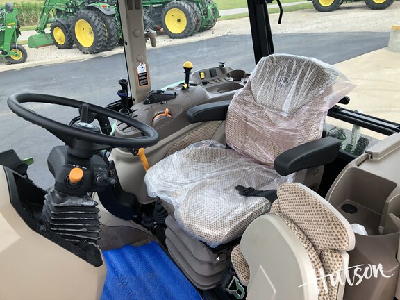 Photo of 2024 John Deere 5105M