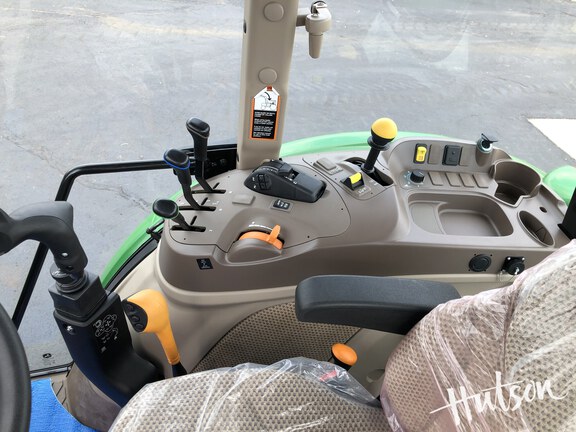 Photo of 2024 John Deere 5105M