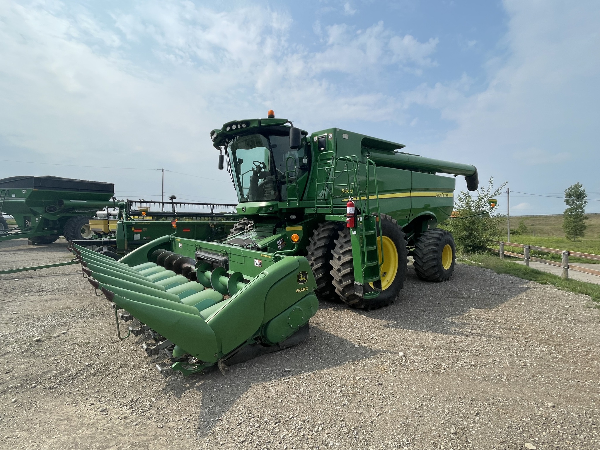 2013 John Deere S660 Image 1
