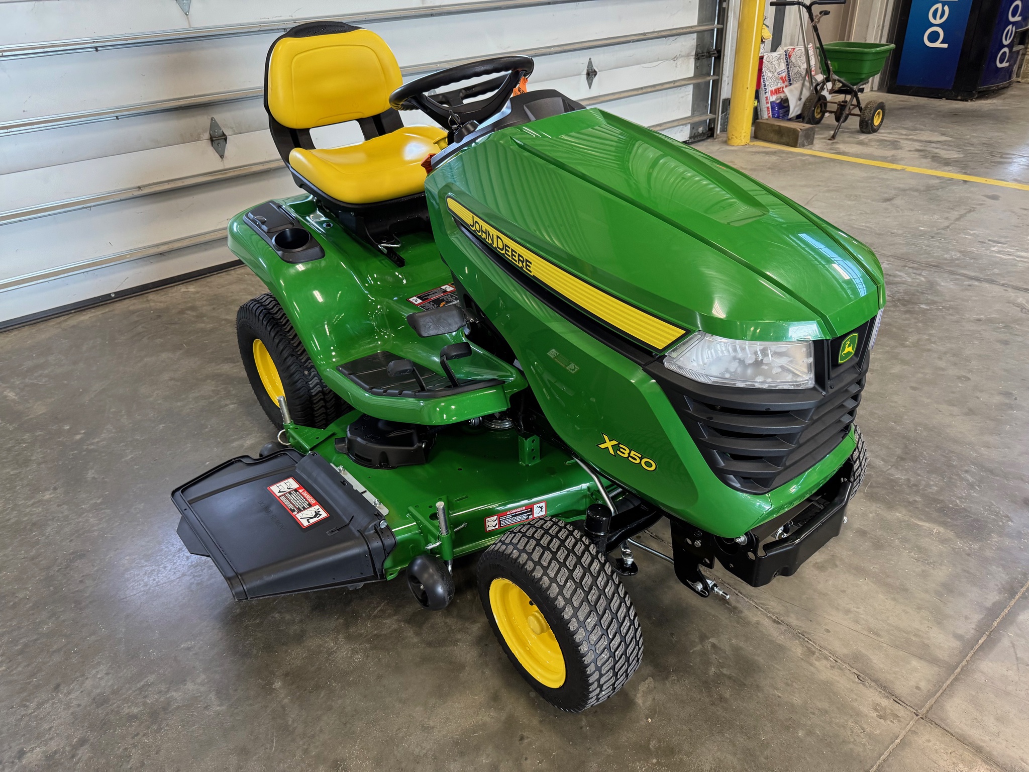 2024 John Deere X350 Image 6