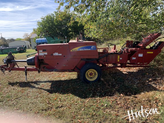 Photo of 2016 New Holland BC5070