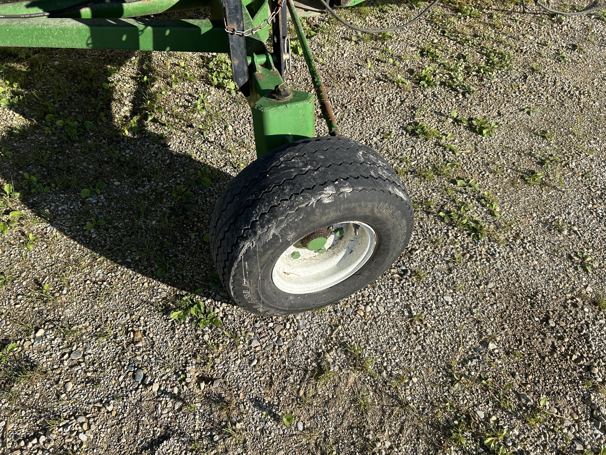 2008 John Deere 630F Image 6