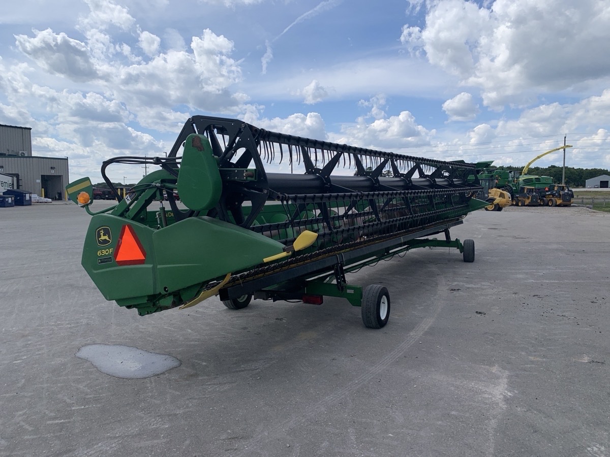 2008 John Deere 630F Image 4