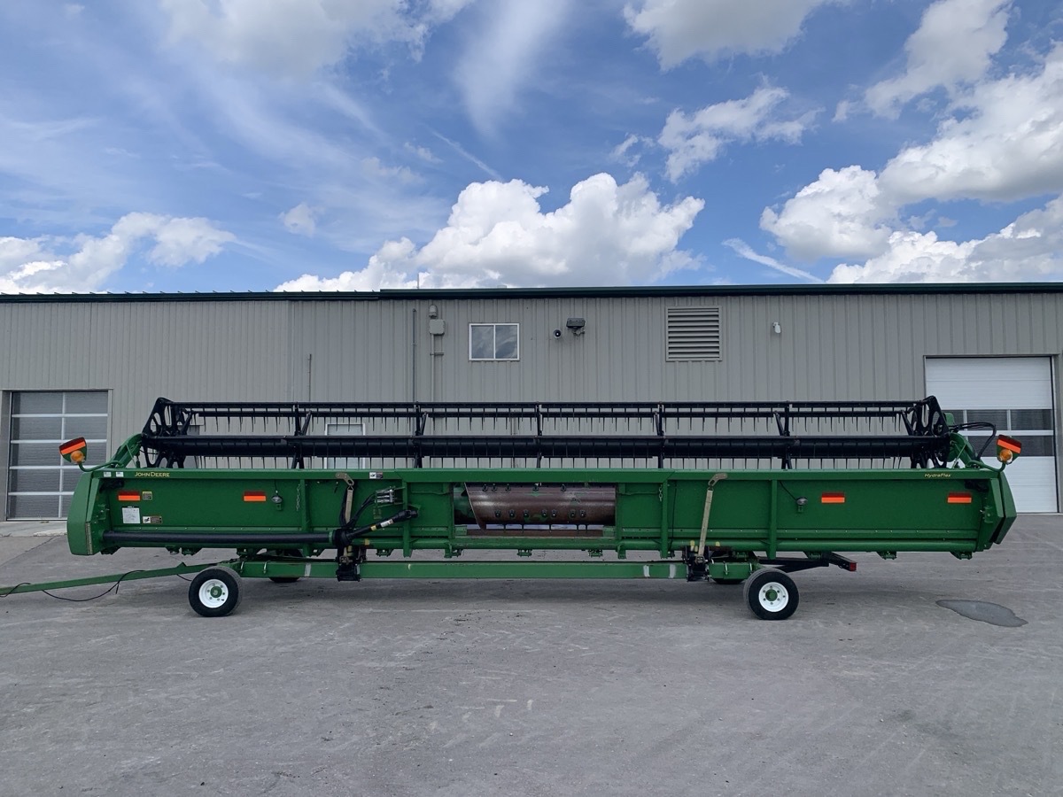 2008 John Deere 630F Image 6