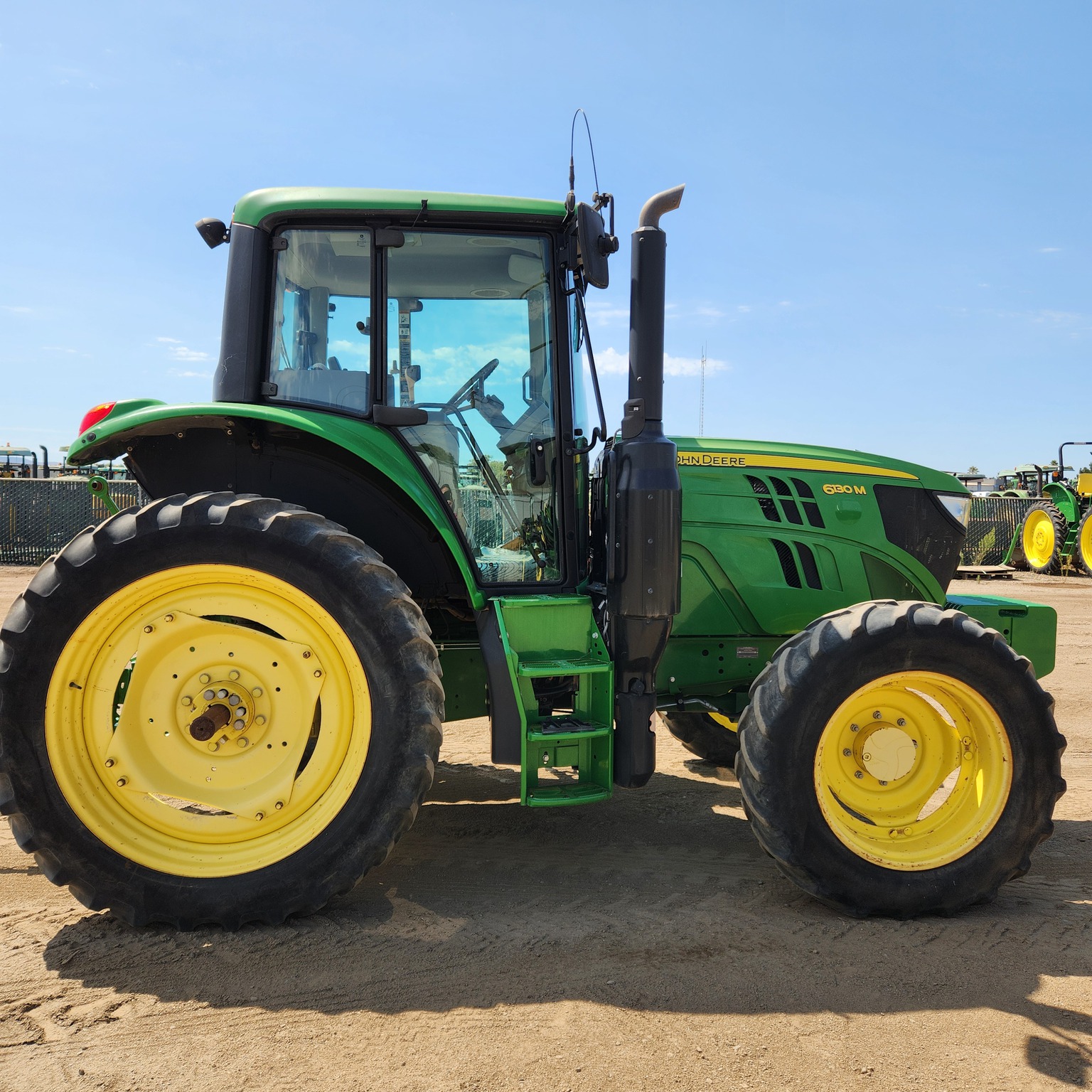 2018 John Deere 6130M Image 6