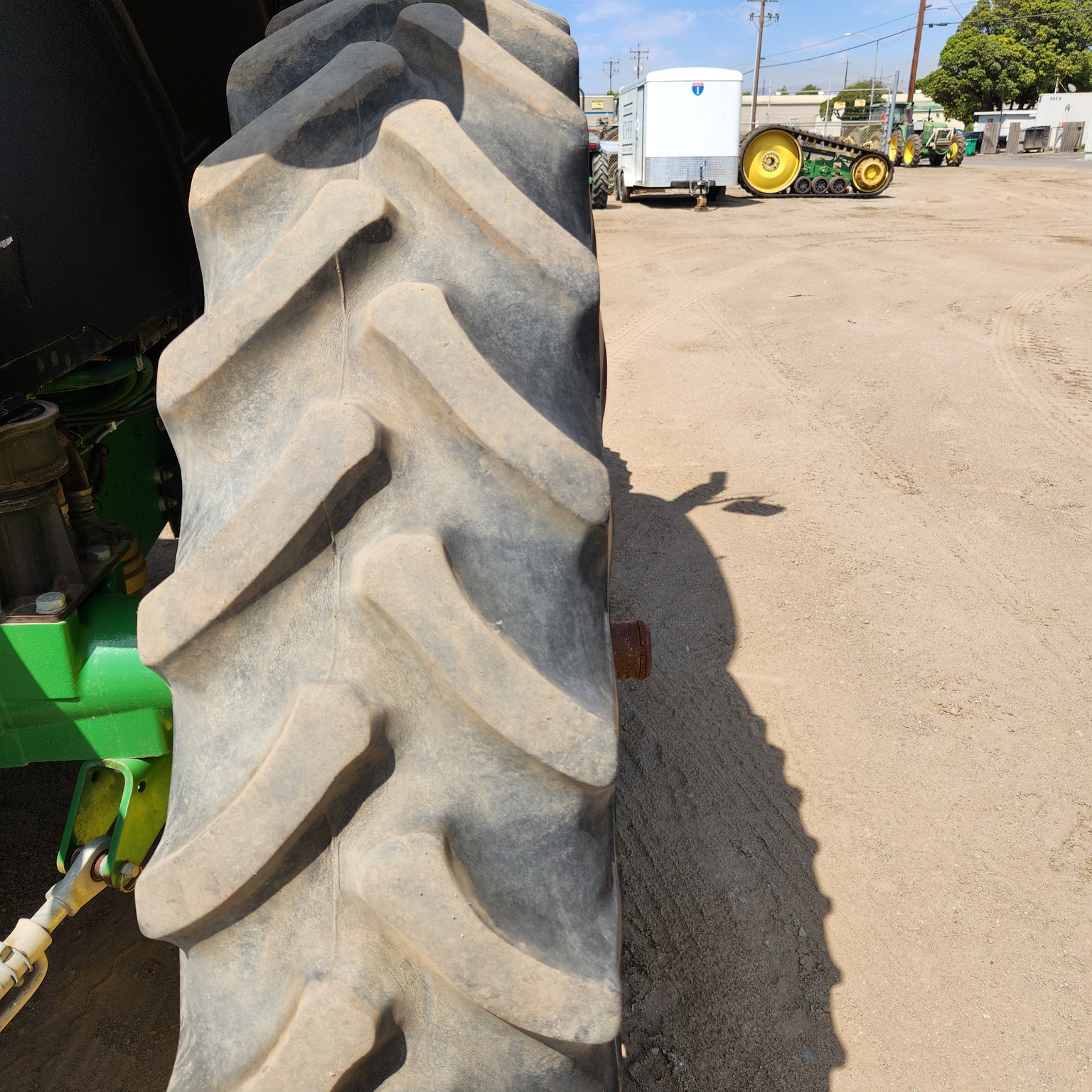 2018 John Deere 6130M Image 9