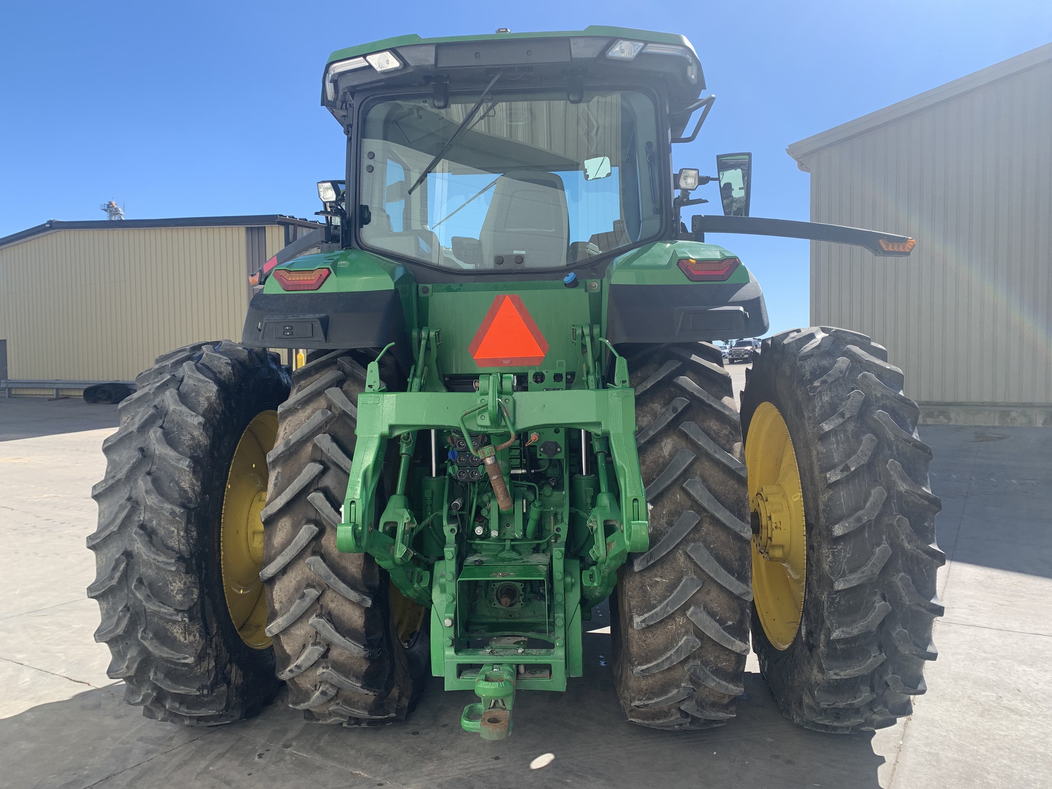 2020 John Deere 8R 230 Image 4