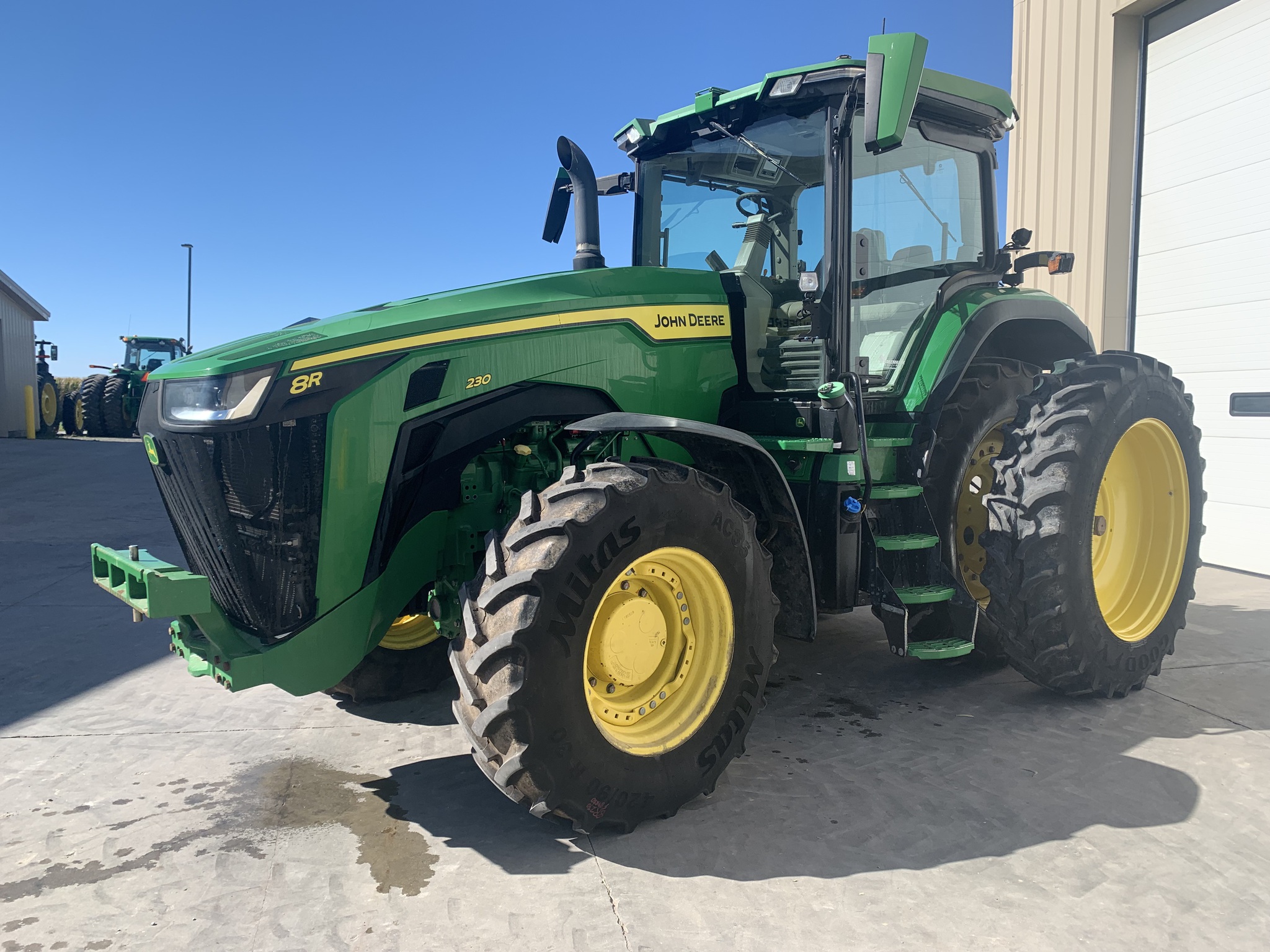 2020 John Deere 8R 230 Image 7