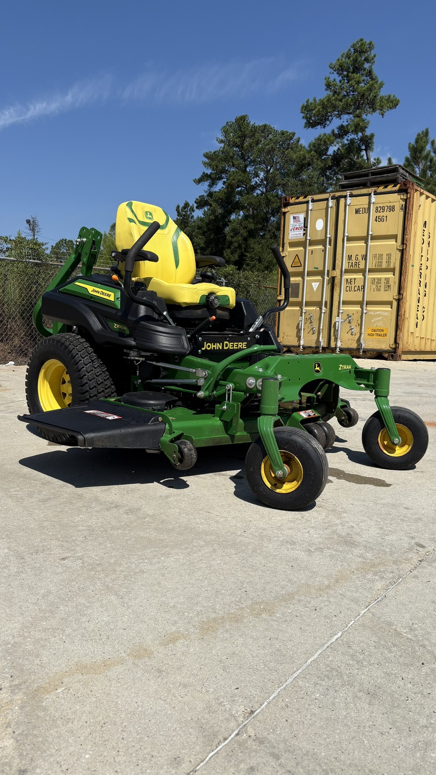 2025 John Deere Z930M Image 1
