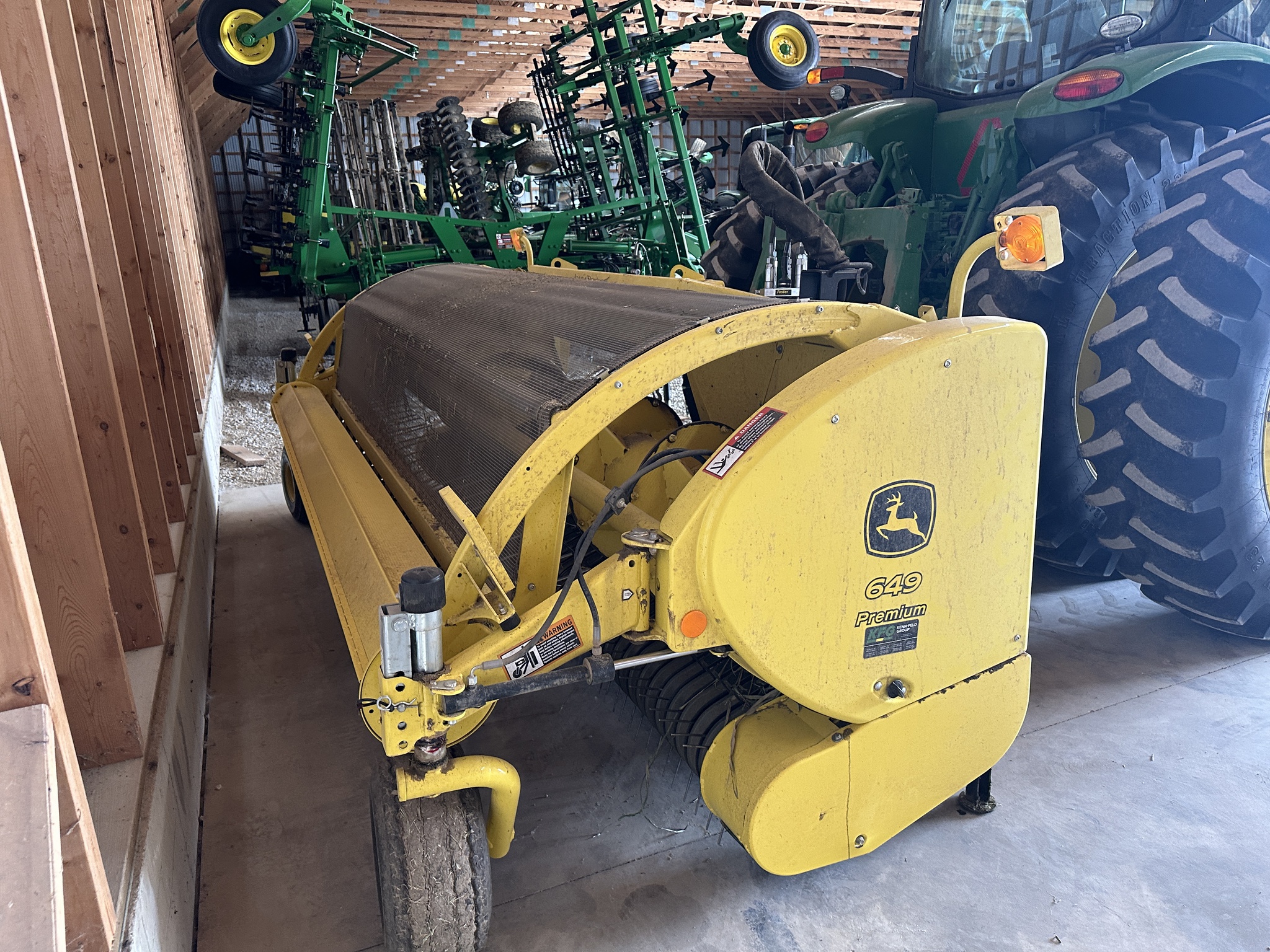 2022 John Deere 649 Image 1