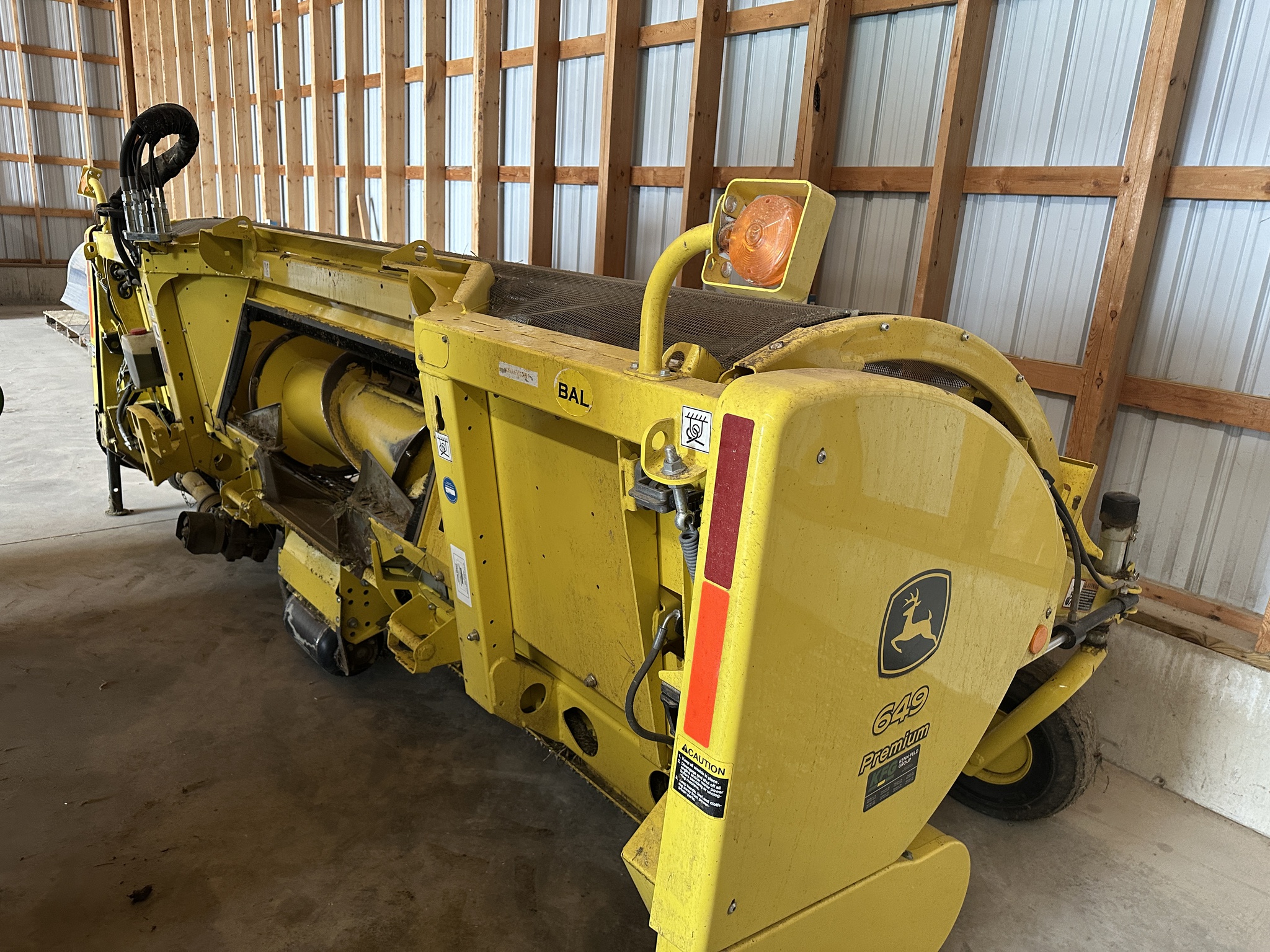 2022 John Deere 649 Image 4