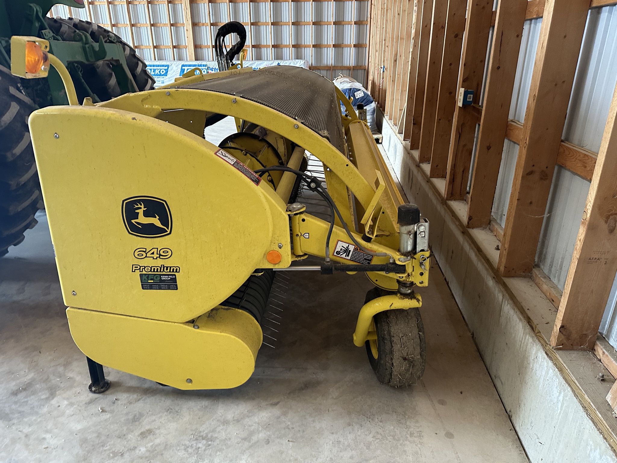 2022 John Deere 649 Image 5