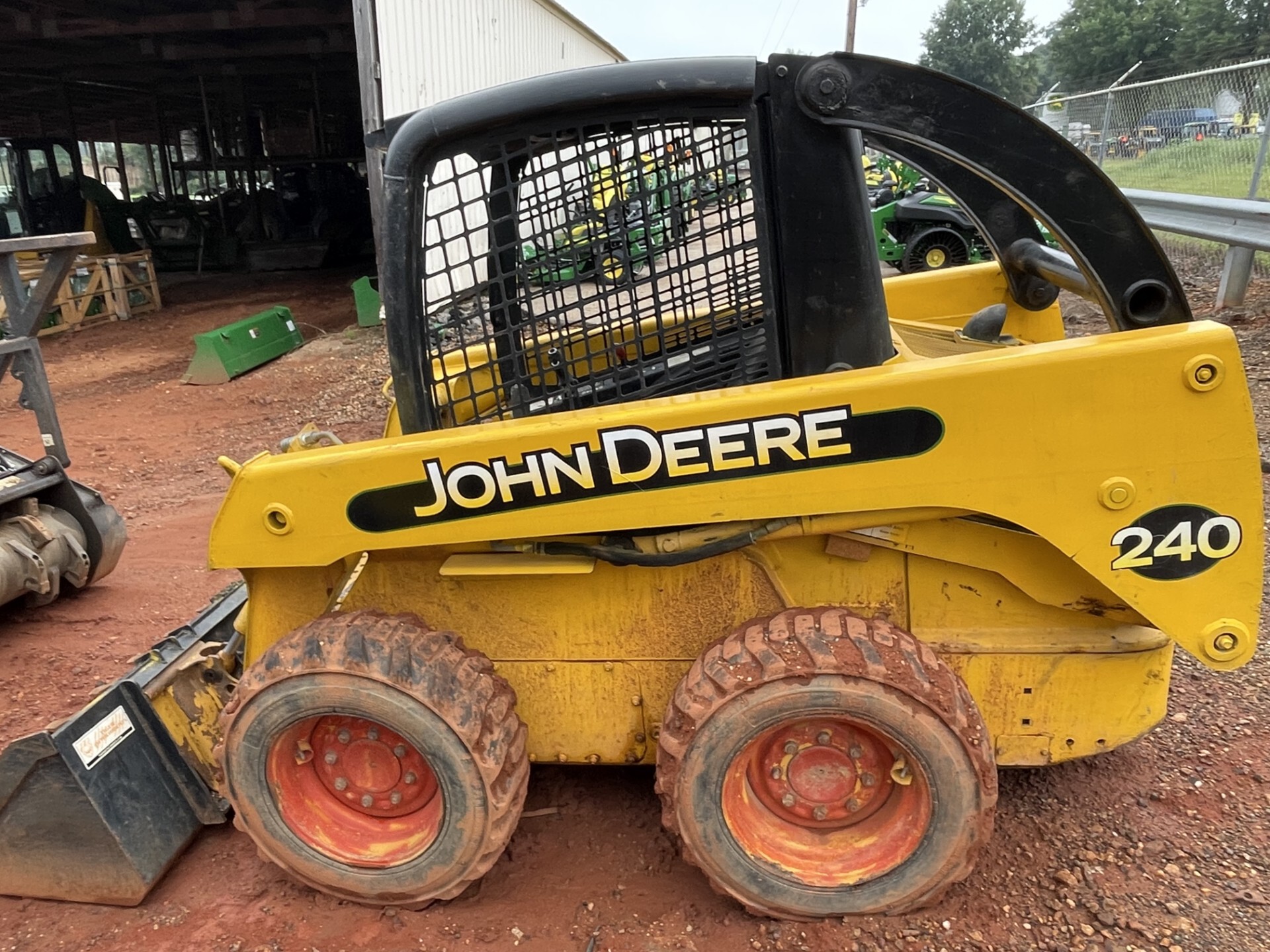 John Deere 240 Image 1