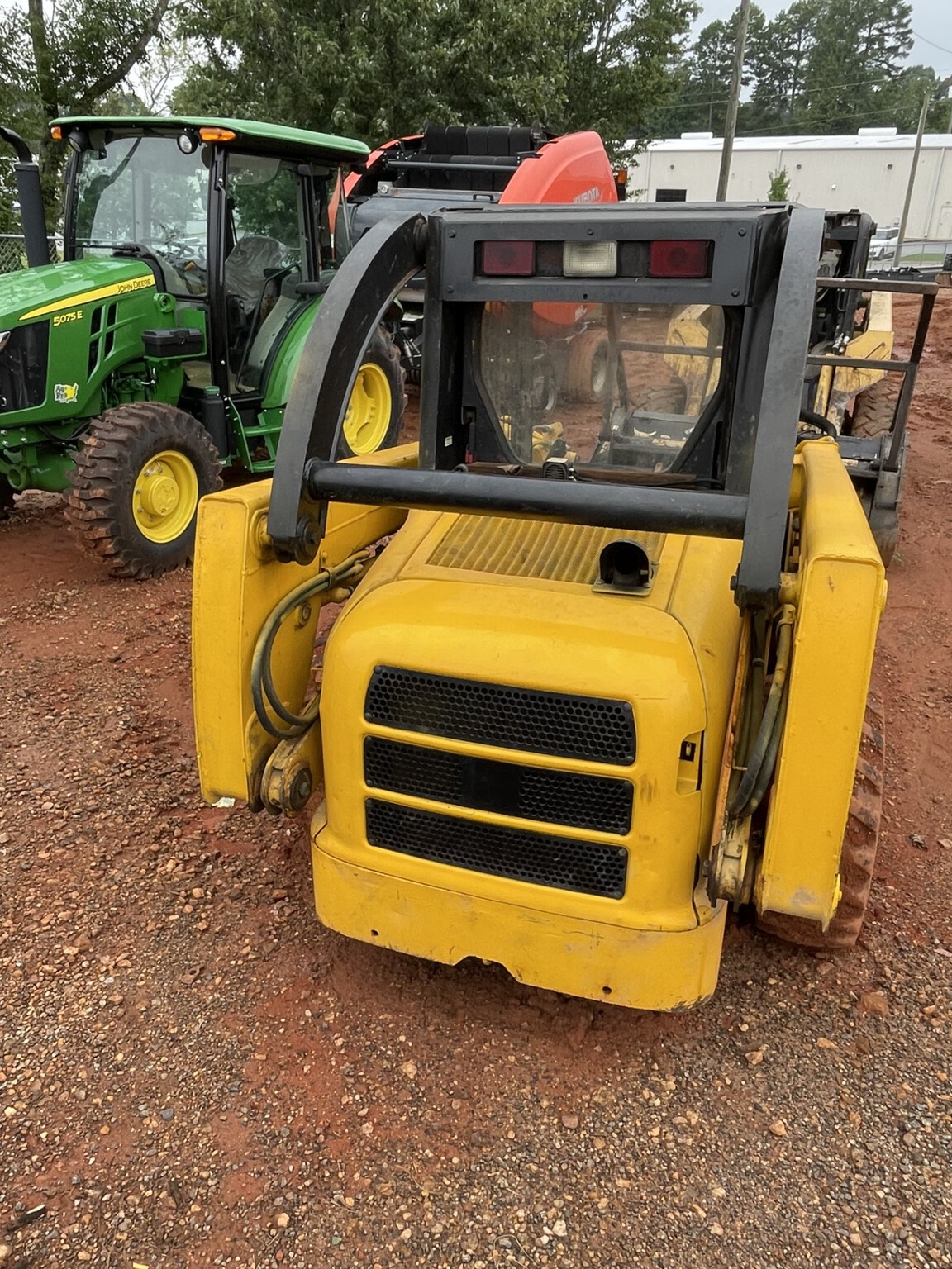 John Deere 240 Image 5