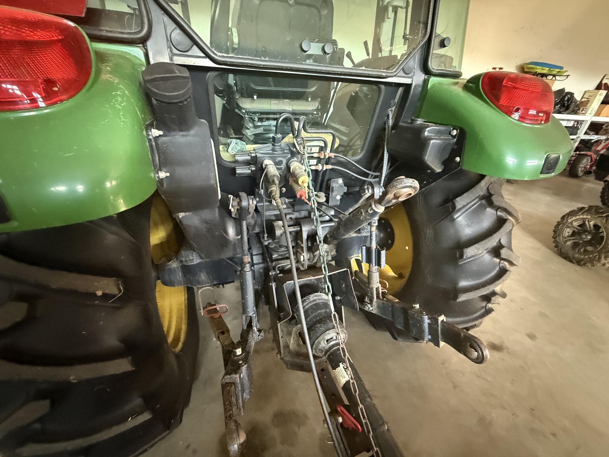 2004 John Deere 5320 Image 6