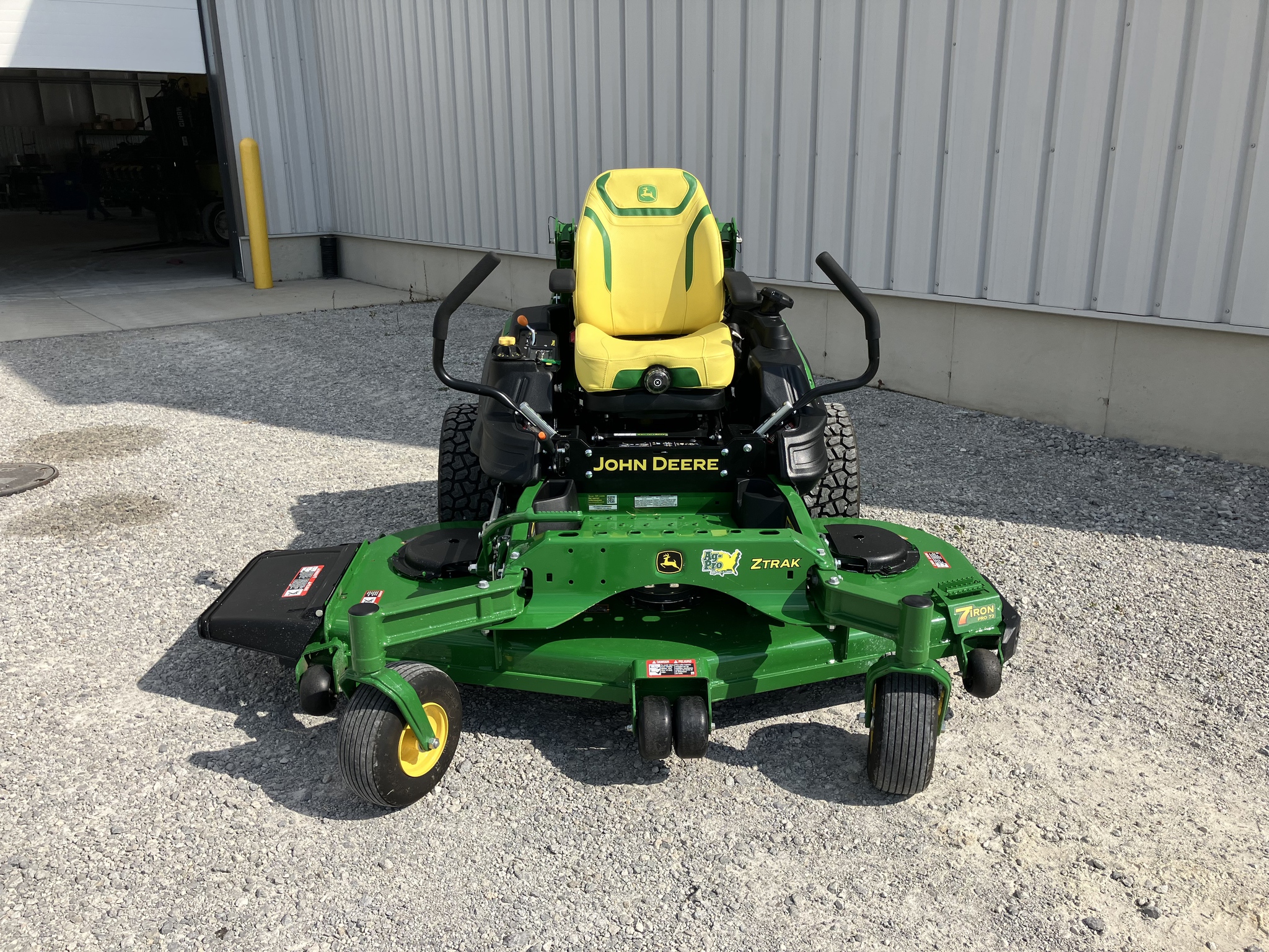 2025 John Deere Z965M Image 1